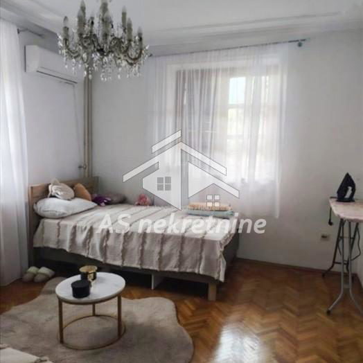 Četvorosoban stan za izdavanje, Bulbulder, Beograd, 120m², 1.250 €/mes