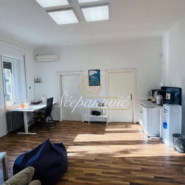 Stan Prodaja Novi Sad  131 m2