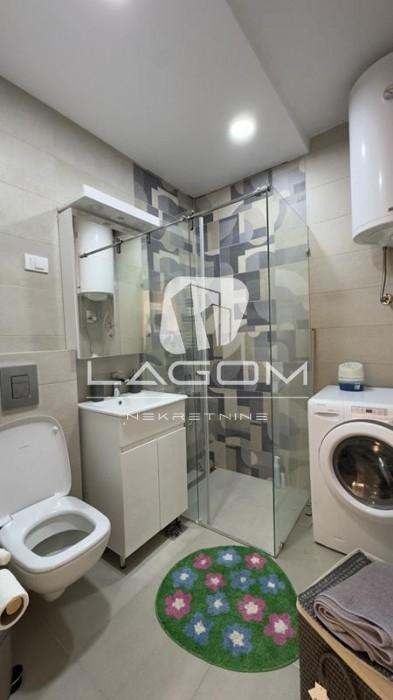 Trosoban stan na prodaju, Sava Kovačević, Beograd, 64m², 204.800 €