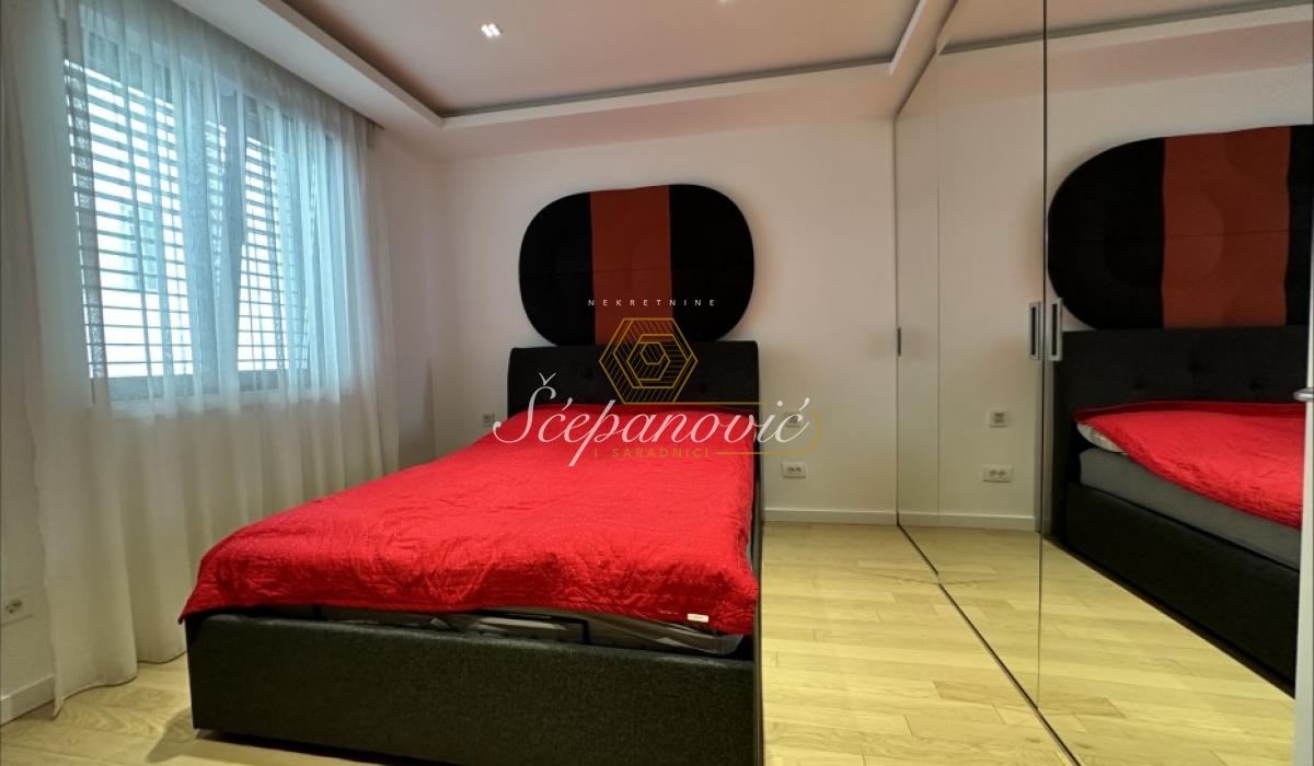 nekretnine-izdavanje-beograd-BK5CIJiEtn Stan Izdavanje Beograd Krunska 163 m2