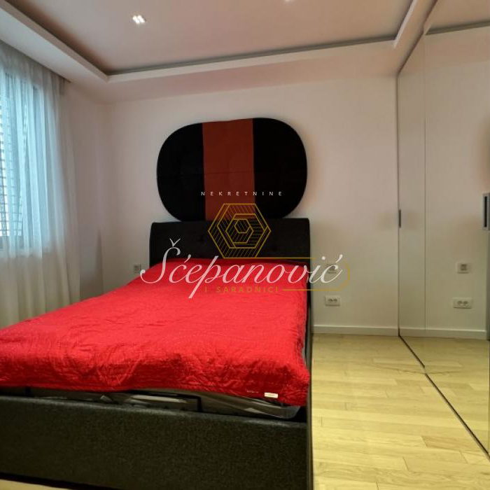 Stan Izdavanje Beograd Krunska 163 m2