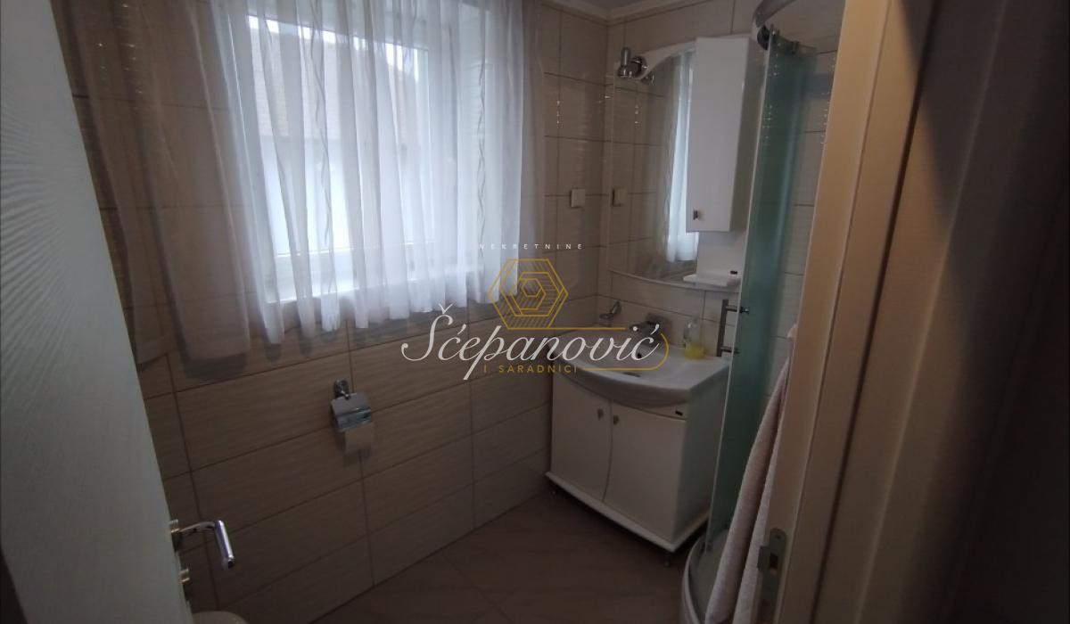 nekretnine-izdavanje-beograd-CFx1kyb4Vu Kuća na prodaju, Veternik, Novi Sad, 795m², 1.050.000 €