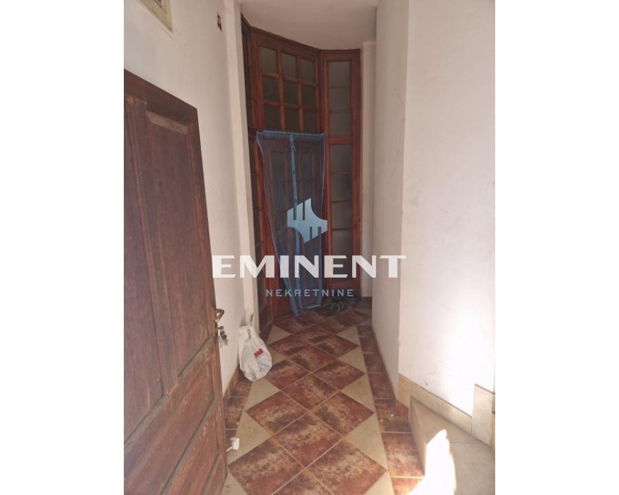 Kuća Prodaja Beograd Kuća Prodaja Beograd Altina 390 m2
