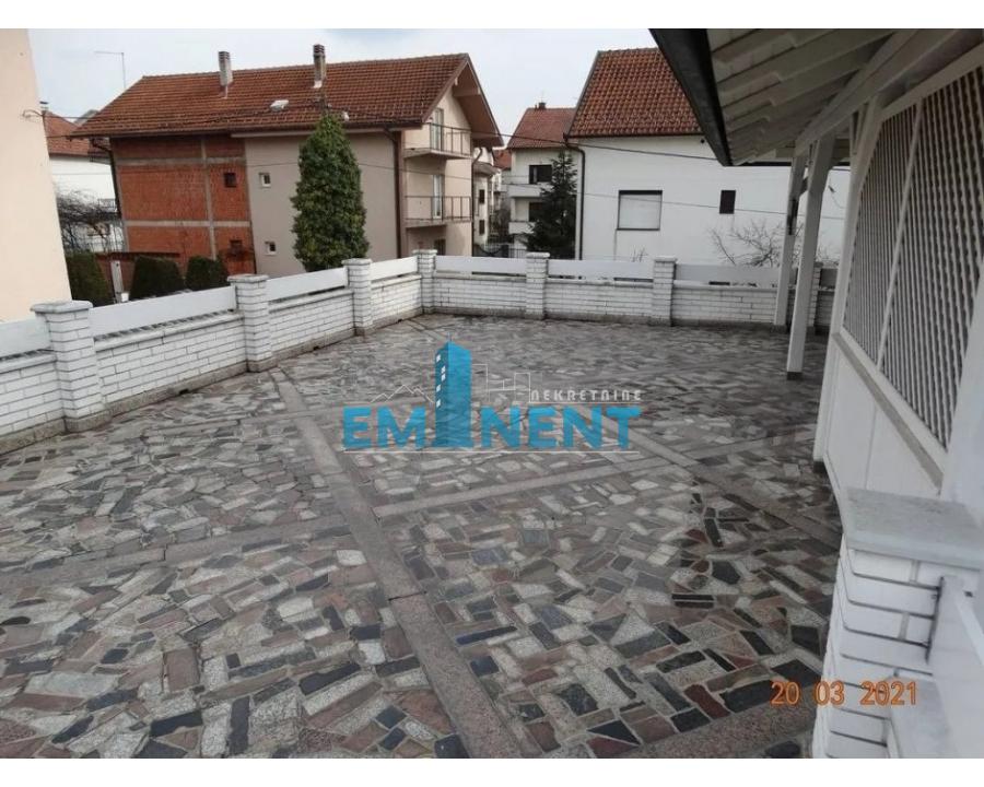 Kuća Prodaja Beograd Kuća Prodaja Beograd Sremčica 300 m2