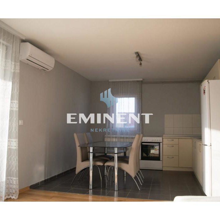Kuća Prodaja Beograd Ledine 200 m2