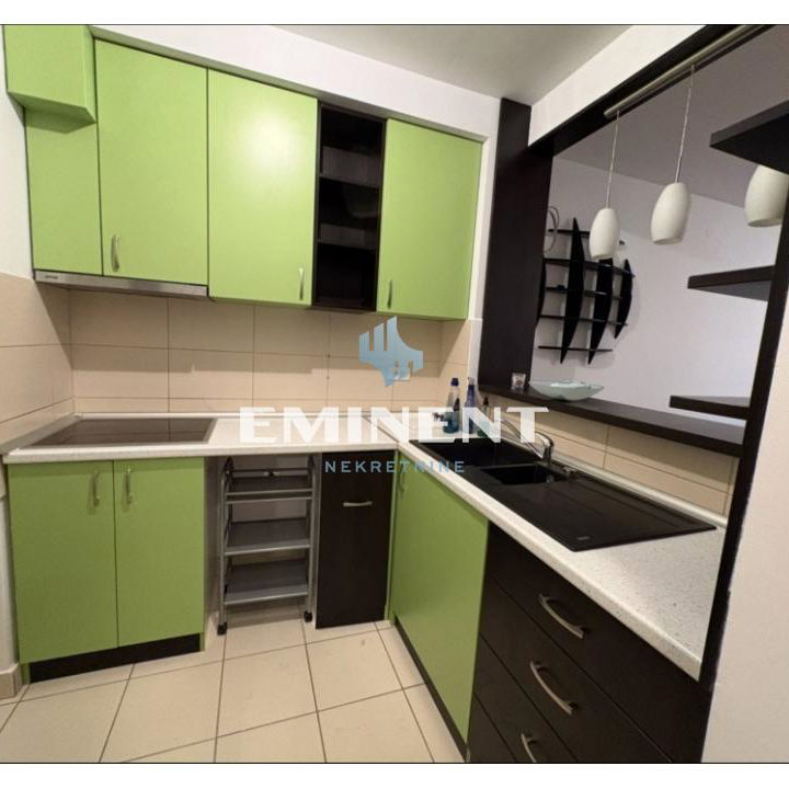 Stan Izdavanje Beograd Blok 72 42 m2
