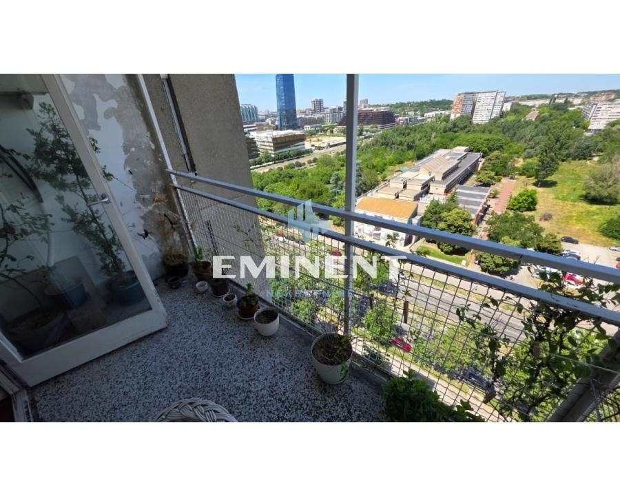 Stan Izdavanje Beograd Blok 28 72 m2