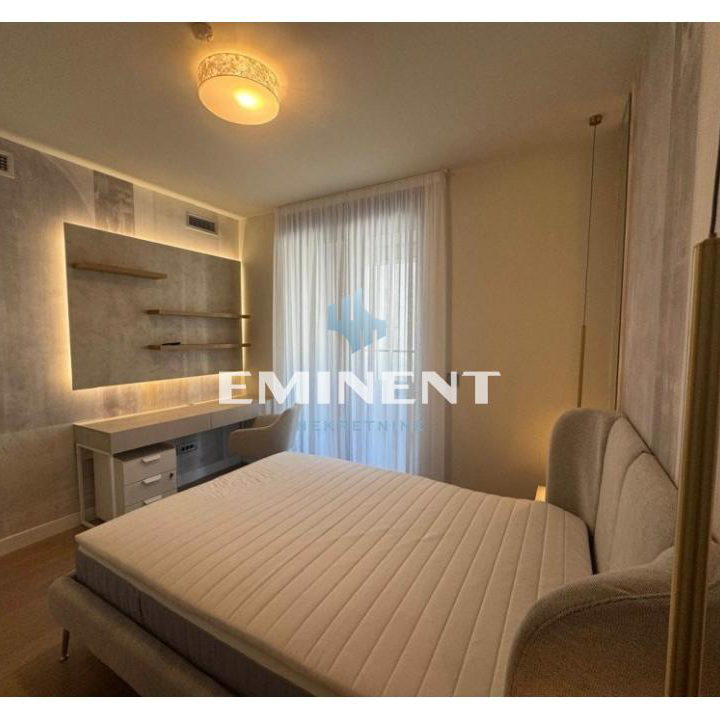Četvorosoban stan za izdavanje, Blok 65, Beograd, 100m², 2.500 €/mes