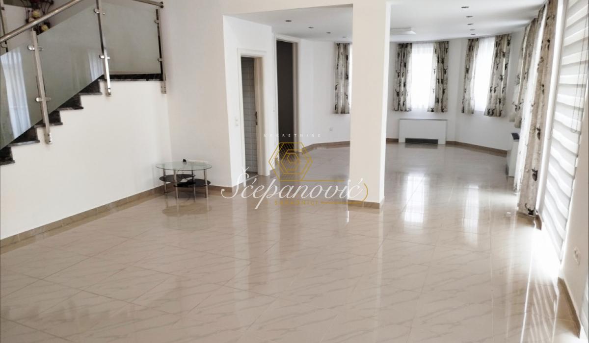 Kuća Prodaja Novi Sad Kuća Prodaja Novi Sad 795 m2