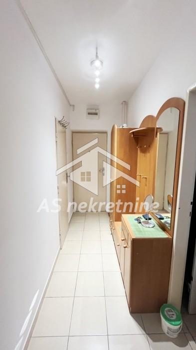Trosoban stan za izdavanje, Blok 33 – Geneks, Beograd, 62m², 800 €/mes