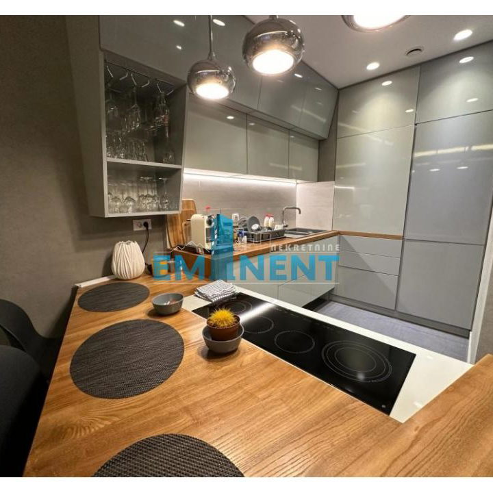 Stan Izdavanje Beograd Blok 65 90 m2