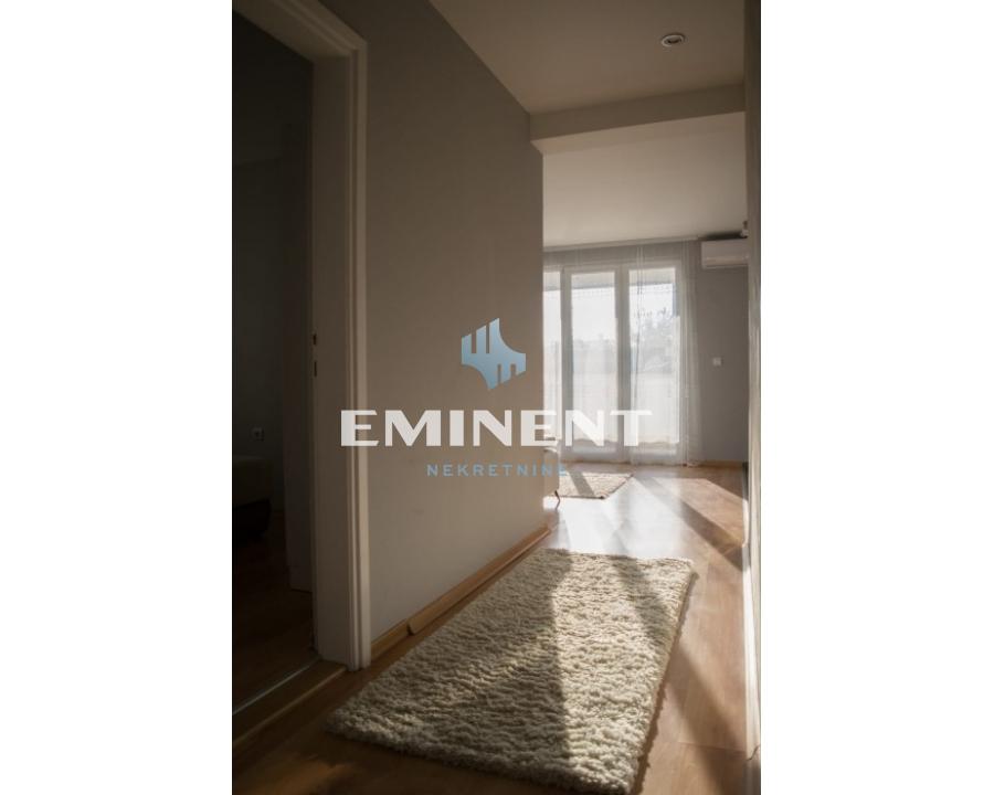 Kuća Prodaja Beograd Kuća Prodaja Beograd Ledine 200 m2