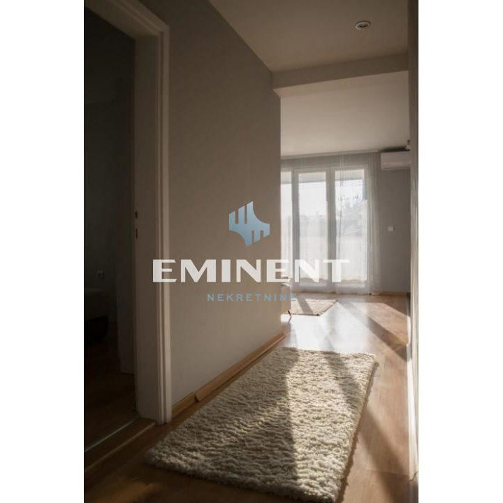 Kuća Prodaja Beograd Ledine 200 m2