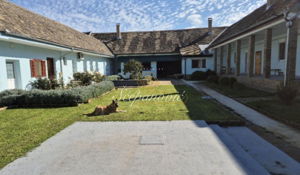 Kuća Prodaja Odžaci  430 m2