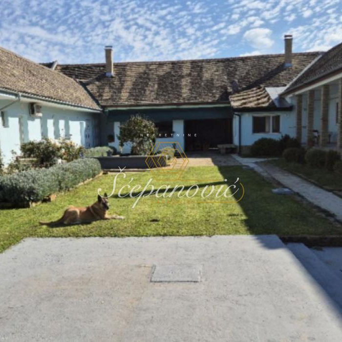Kuća Prodaja Odžaci  430 m2