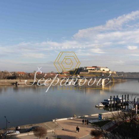 Stan Prodaja Novi Sad Kej 179 m2