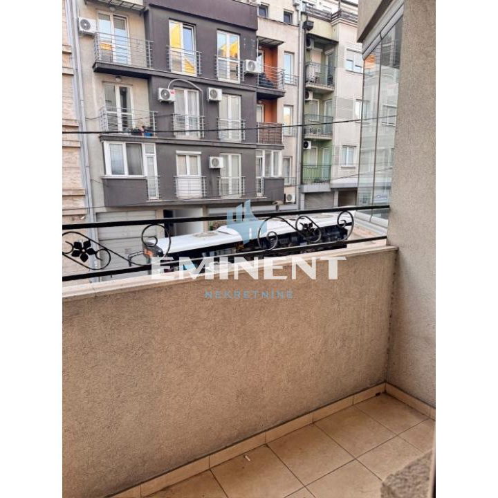 Stan Izdavanje Beograd Lekino Brdo 67 m2