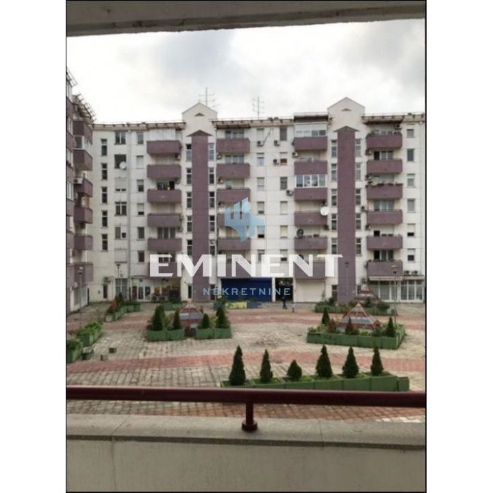 Trosoban stan za izdavanje, Blok 22, Beograd, 84m², 900 €/mes