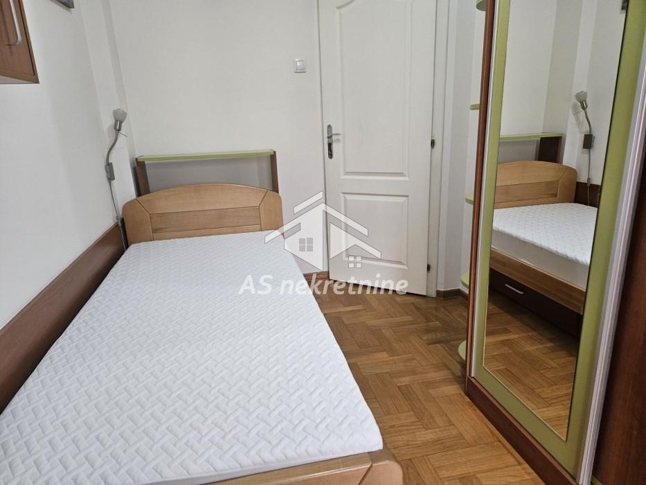 Trosoban stan za izdavanje, Bulbulder, Beograd, 63m², 900 €/mes