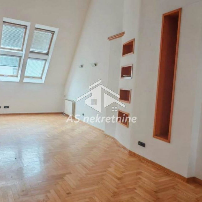Stan Prodaja Beograd Kalenić Pijaca 207 m2