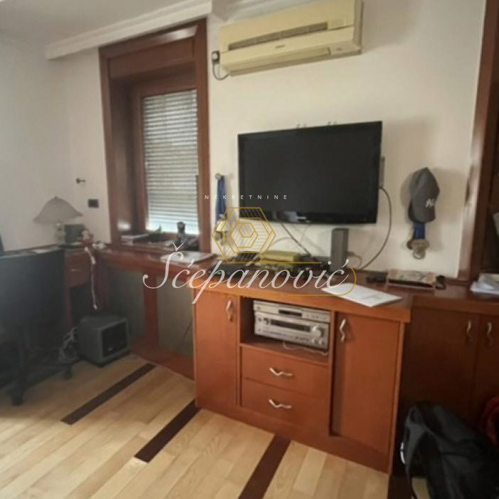 Stan Izdavanje Novi Sad  47 m2
