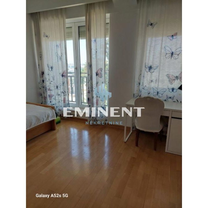 Stan Izdavanje Beograd Senjak 165 m2