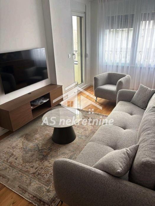 Stan Izdavanje Beograd Đeram Pijaca 53 m2