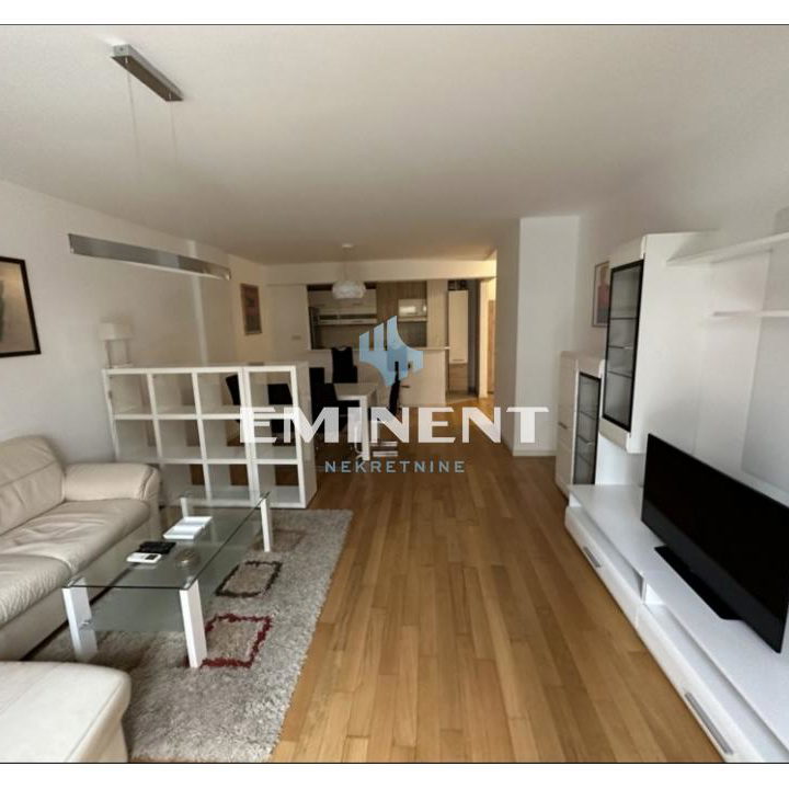 Stan Izdavanje Beograd  65 m2