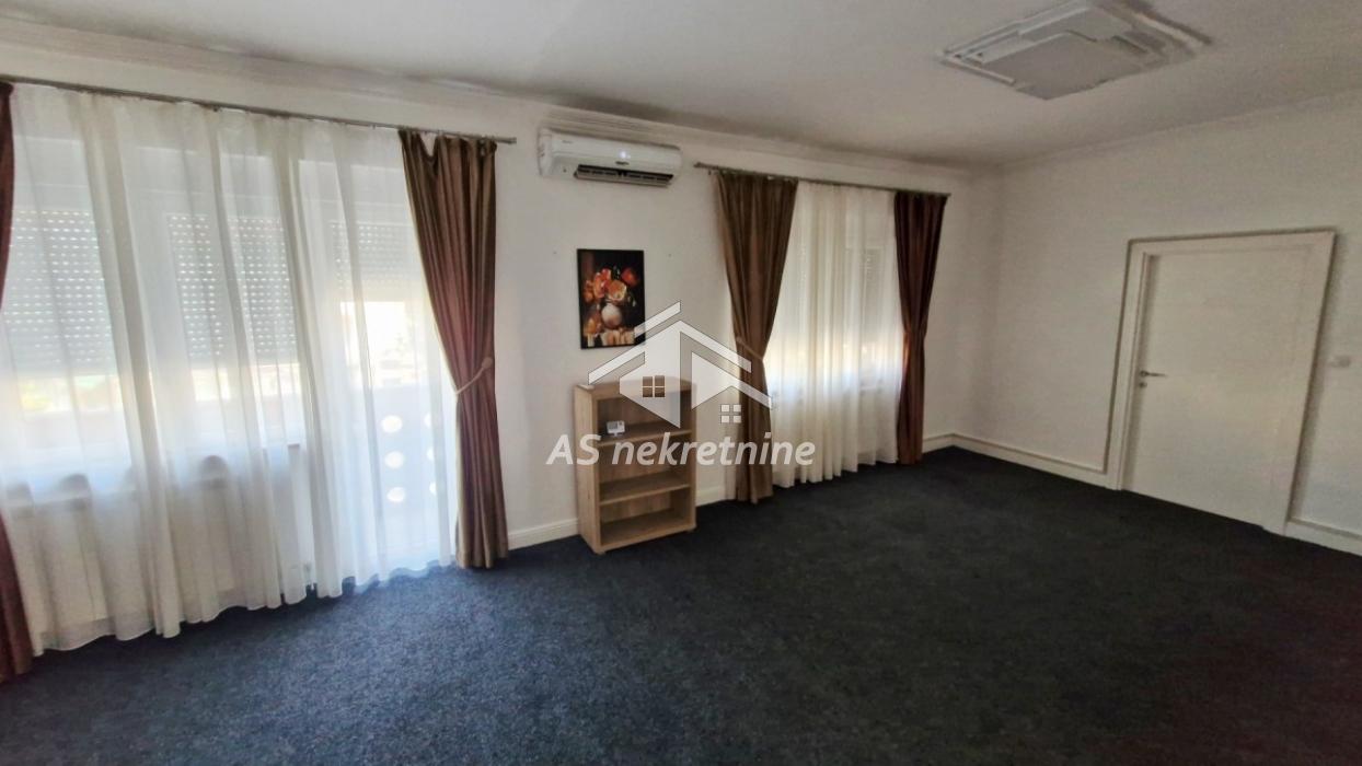 Lokal za izdavanje, Kalenić Pijaca, Beograd, 72m², 950 €/mes