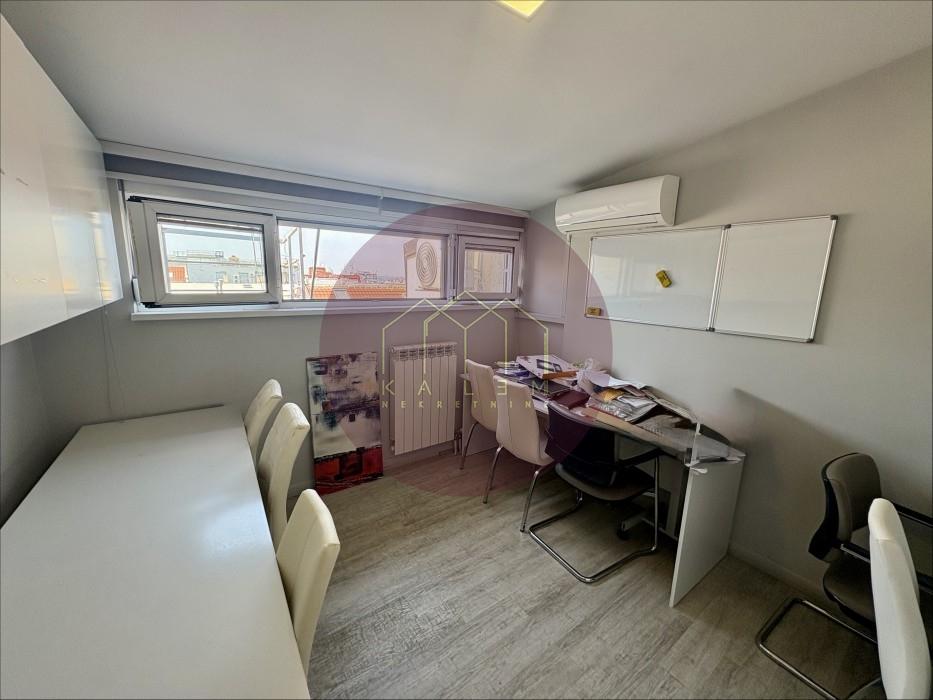 Petosoban stan na prodaju, Đeram Pijaca, Beograd, 118m², 349.000 €