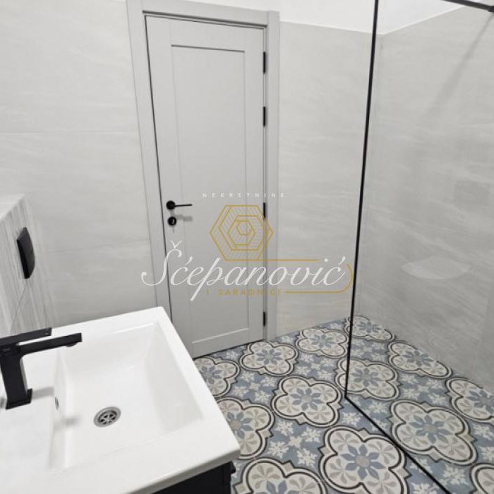 Trosoban stan na prodaju, Centar, Novi Sad, 75m², 258.750 €