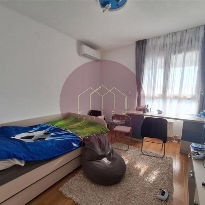Stan Prodaja Beograd  140 m2