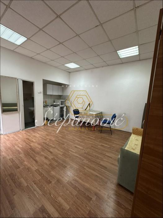 Lokal Prodaja Novi Sad  25 m2