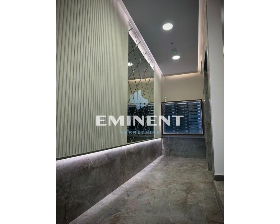 Trosoban stan na prodaju, Cvetkova Pijaca, Beograd, 61m², 229.970 €