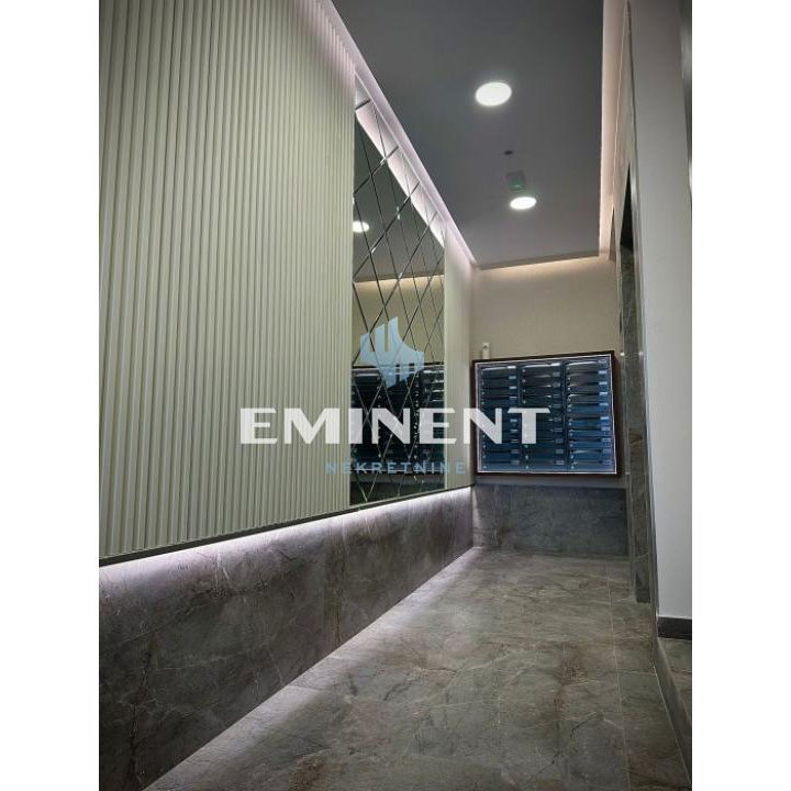 Trosoban stan na prodaju, Cvetkova Pijaca, Beograd, 61m², 229.970 €