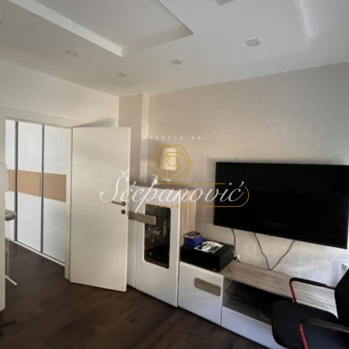 Stan Prodaja Novi Sad  71 m2