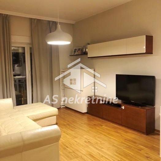 Stan Izdavanje Beograd Kalenić Pijaca 50 m2