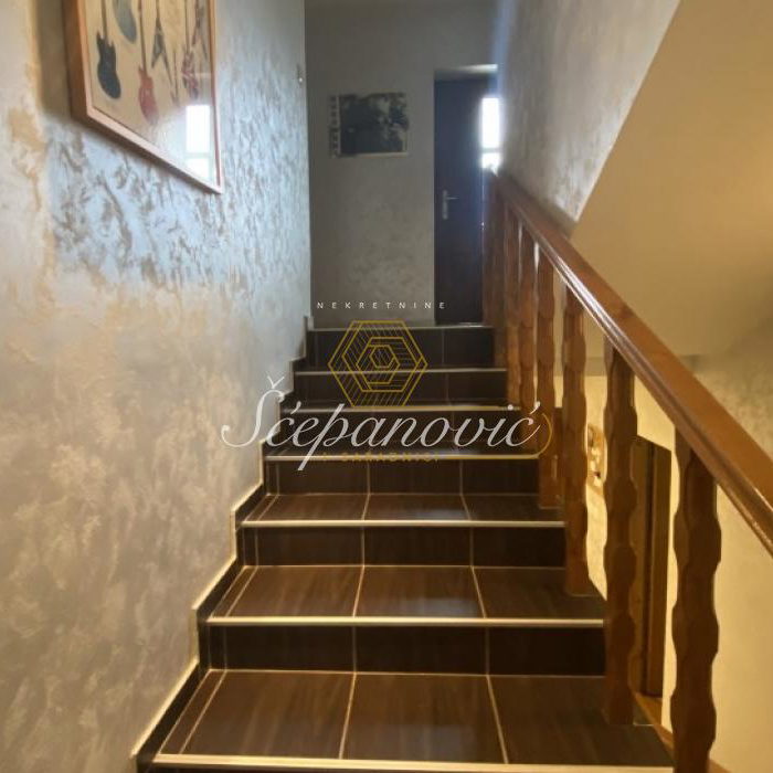 Kuća na prodaju, Čerević, Beočin, 102m², 265.000 €