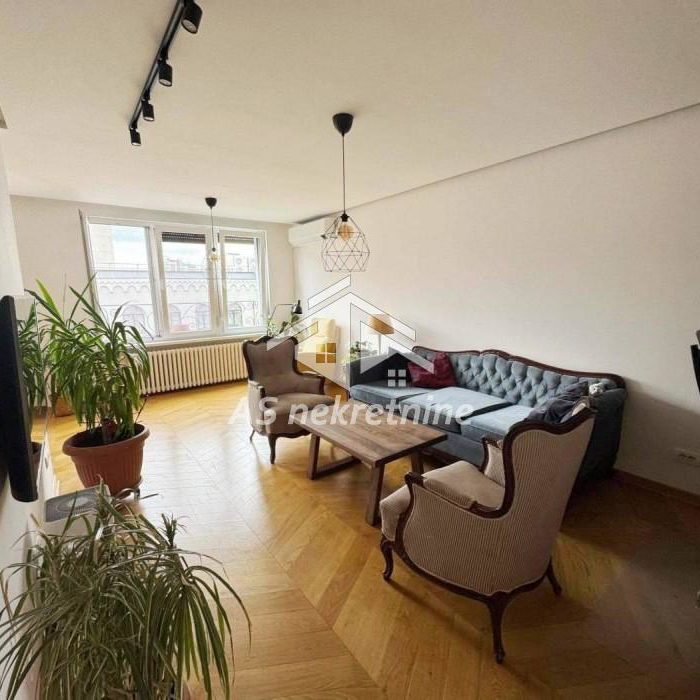 Stan Izdavanje Beograd Hram Svetog Save 75 m2