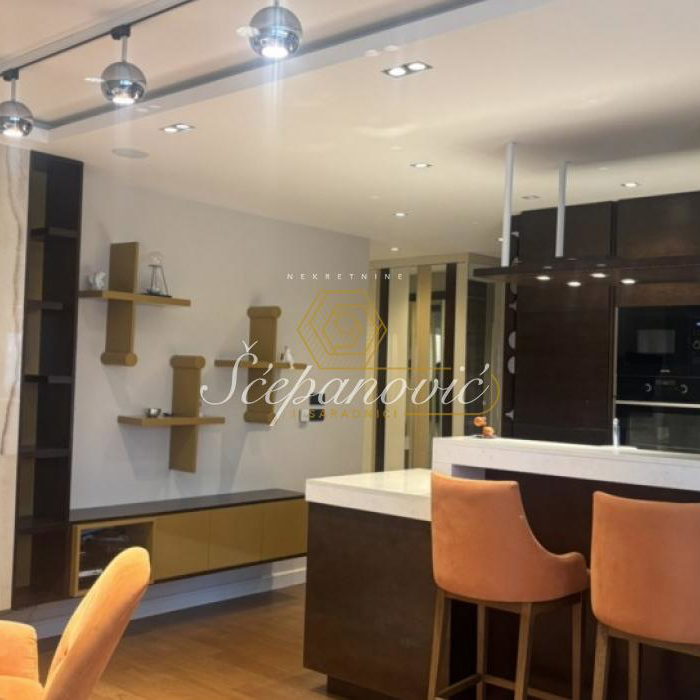 Stan Prodaja Novi Sad  113 m2