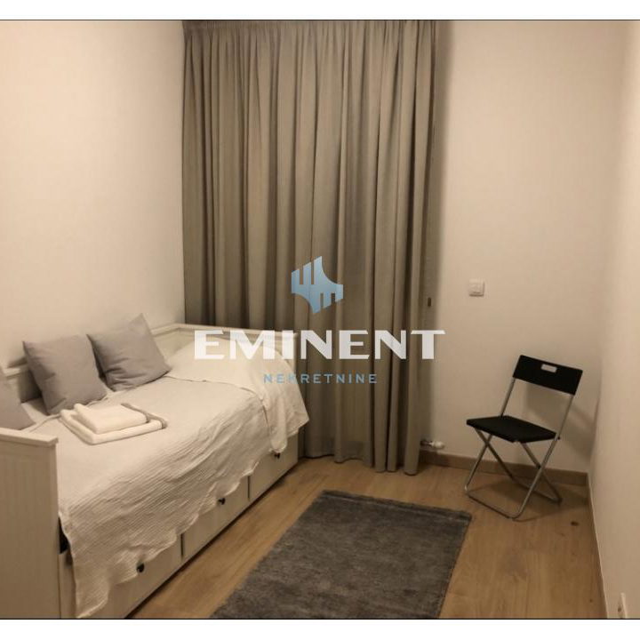 Trosoban stan za izdavanje, Crveni Krst Vračar, Beograd, 65m², 1.200 €/mes