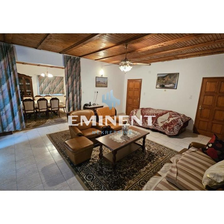 Kuća na prodaju, Kaluđerica, Beograd, 315m², 320.000 €