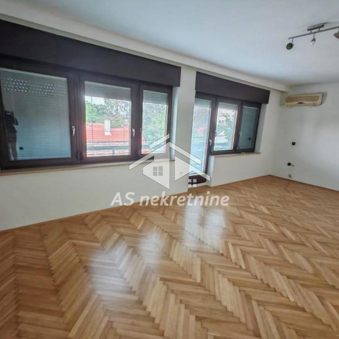 Kuća za izdavanje, Bioskop Voždovac, Beograd, 360m², 2.999 €/mes