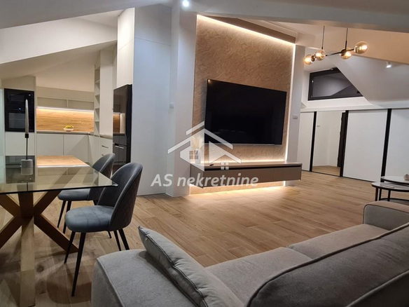 Stan Izdavanje Beograd Dedinje 360 m2