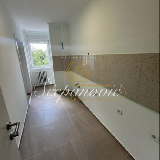 Stan Prodaja Novi Sad Cara Dušana 47 m2
