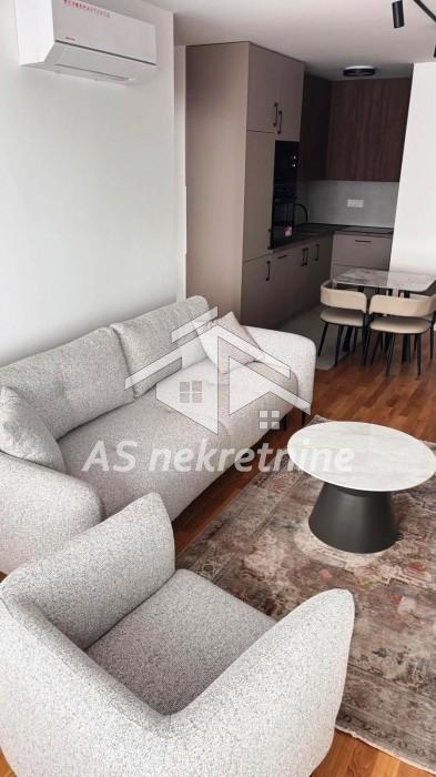 Stan Izdavanje Beograd Đeram Pijaca 53 m2