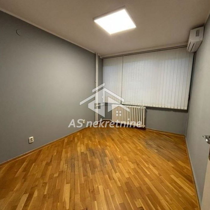 Trosoban stan za izdavanje, Blok 22, Beograd, 73m², 800 €/mes