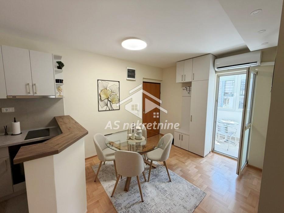 Stan Izdavanje Beograd Hram Svetog Save 54 m2