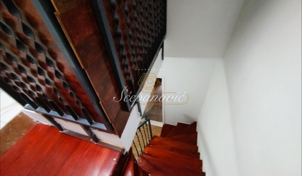 nekretnine-izdavanje-beograd-pFdouomgLG Trosoban stan na prodaju, Bulevar Oslobođenja, Novi Sad, 78m², 190.000 €