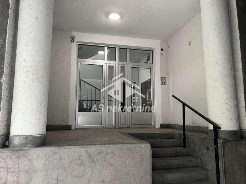nekretnine-izdavanje-beograd-pgnnHLGlXr Petosoban stan na prodaju, Palata Pravde, Beograd, 170m², 399.500 €